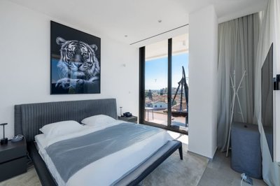 a19a943a-898d-42f5-9c42-d8de8082aa76