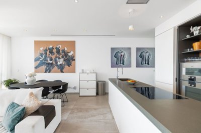 fc061946-7556-40ac-8481-b24480fdf334