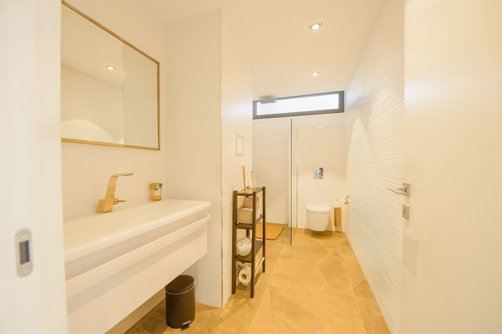 Image No.8-4 Bed Villa for sale