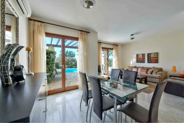 Image No.2-3 Bed House for sale