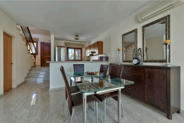 Image No.3-3 Bed House for sale