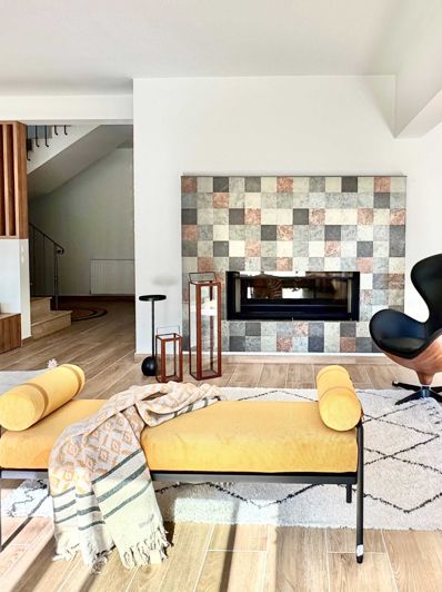 Image No.16-7 Bed House for sale