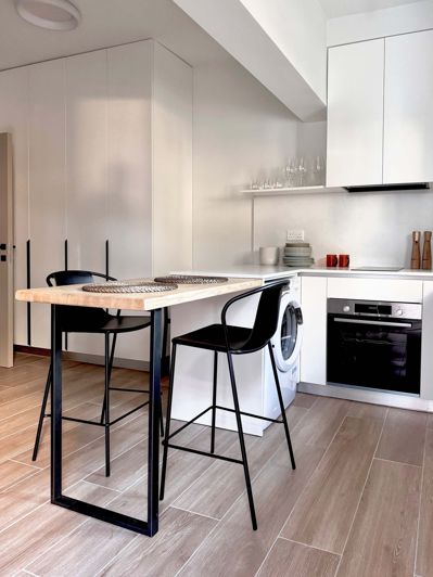 Image No.7-7 Bed House for sale