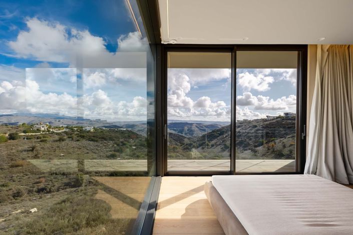 Image No.5-4 Bed House for sale