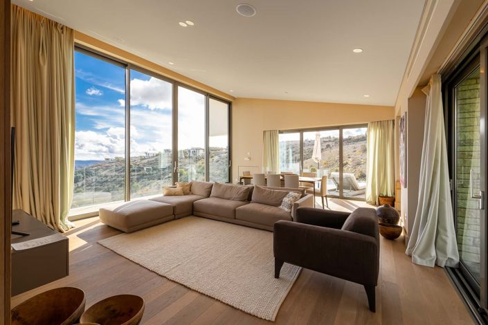 Image No.8-4 Bed House for sale