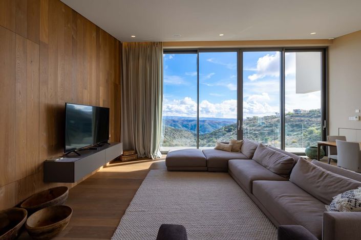 Image No.9-4 Bed House for sale