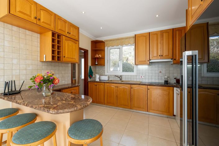 Image No.14-4 Bed House for sale