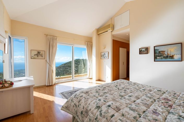 Image No.19-4 Bed House for sale