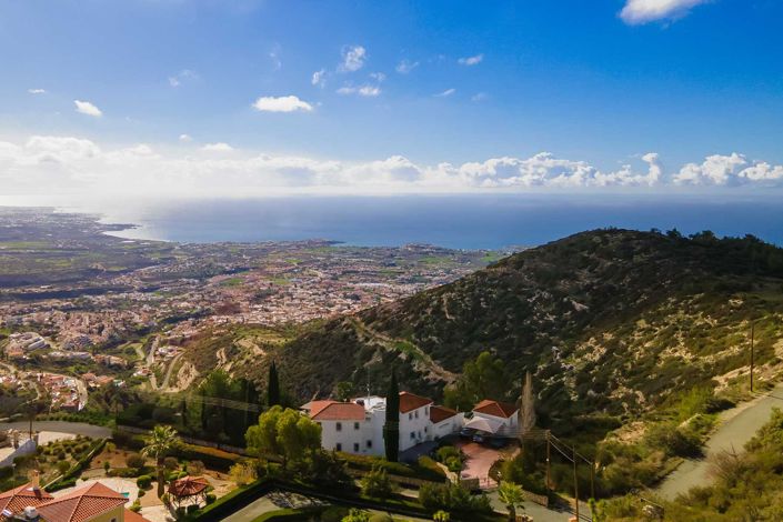 Image No.4-4 Bed House for sale