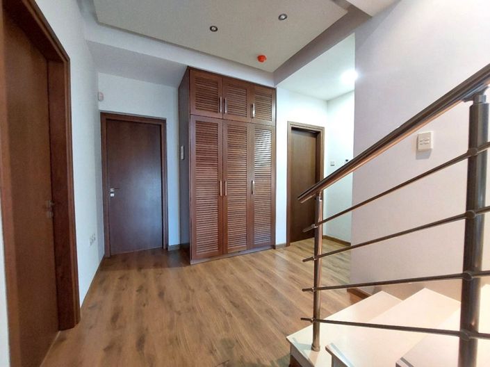 Image No.14-4 Bed House for sale