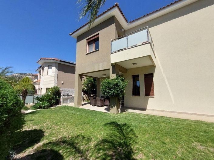 Image No.24-4 Bed House for sale