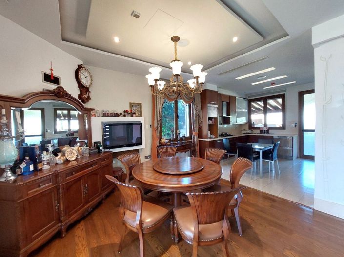 Image No.4-4 Bed House for sale