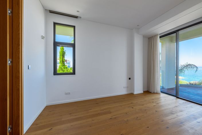 Image No.10-4 Bed House for sale