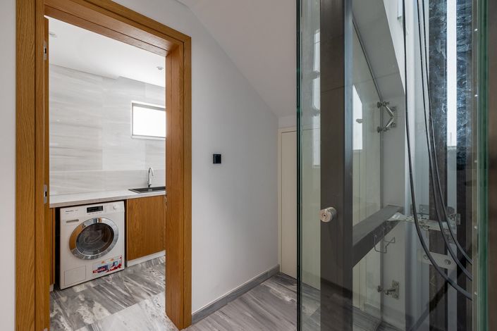 Image No.13-4 Bed House for sale