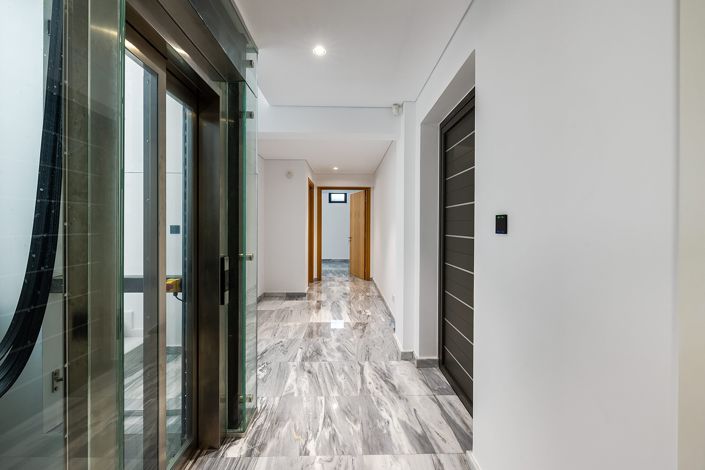 Image No.14-4 Bed House for sale