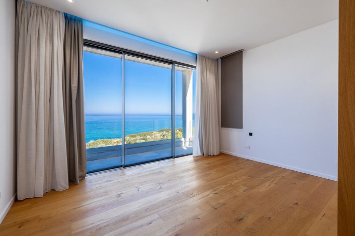 Image No.17-4 Bed House for sale