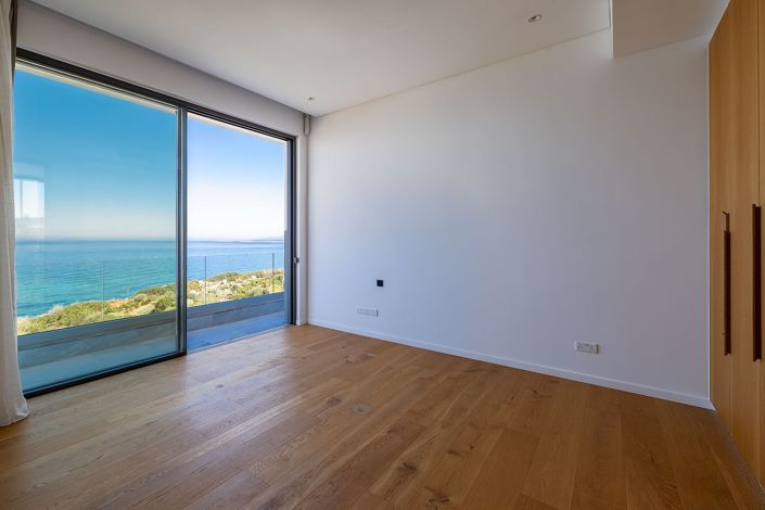 Image No.18-4 Bed House for sale