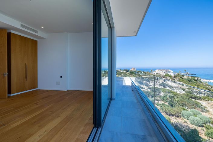 Image No.22-4 Bed House for sale