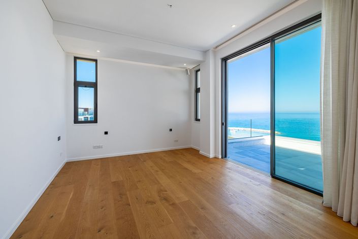 Image No.23-4 Bed House for sale