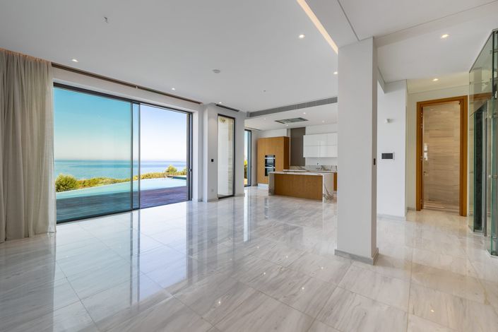 Image No.3-4 Bed House for sale