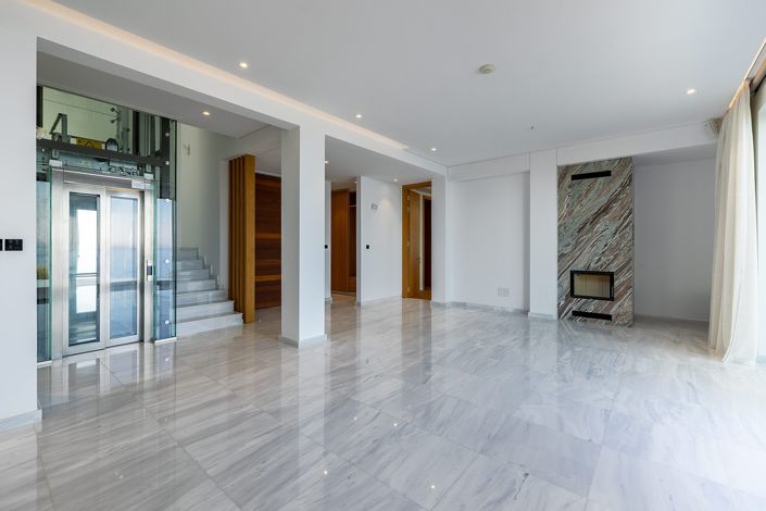 Image No.6-4 Bed House for sale