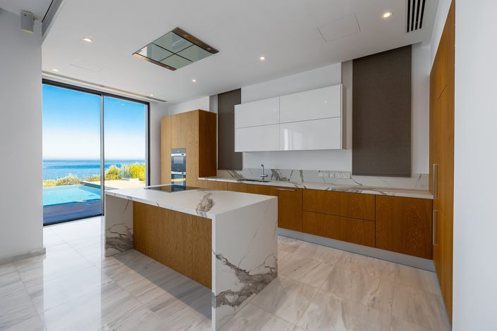 Image No.7-4 Bed House for sale