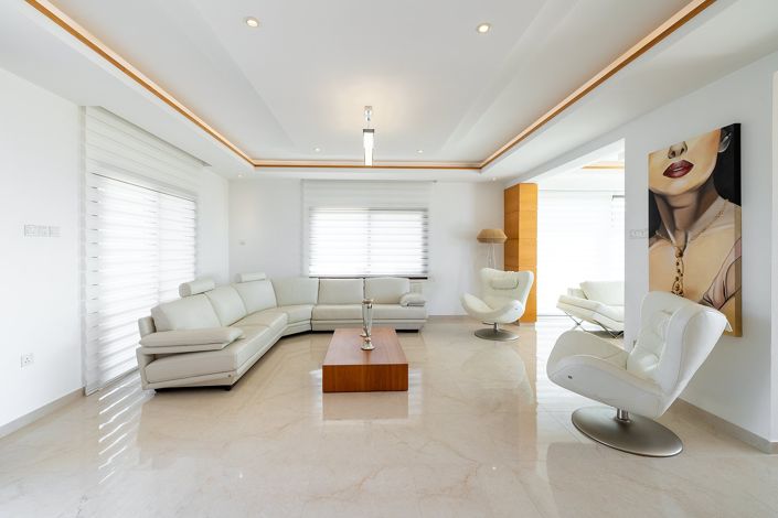 Image No.3-4 Bed Villa for sale