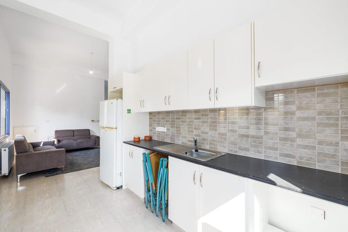 Image No.16-4 Bed House for sale