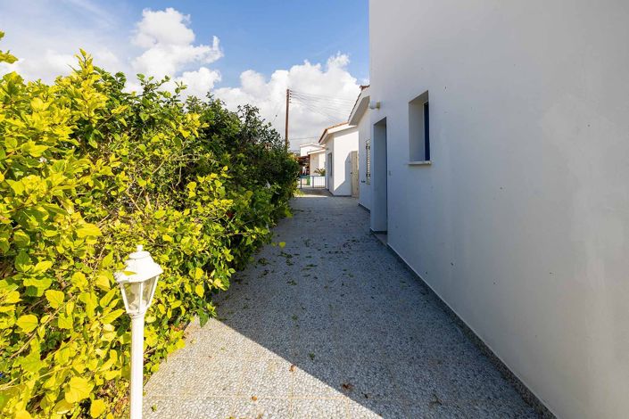 Image No.24-4 Bed House for sale