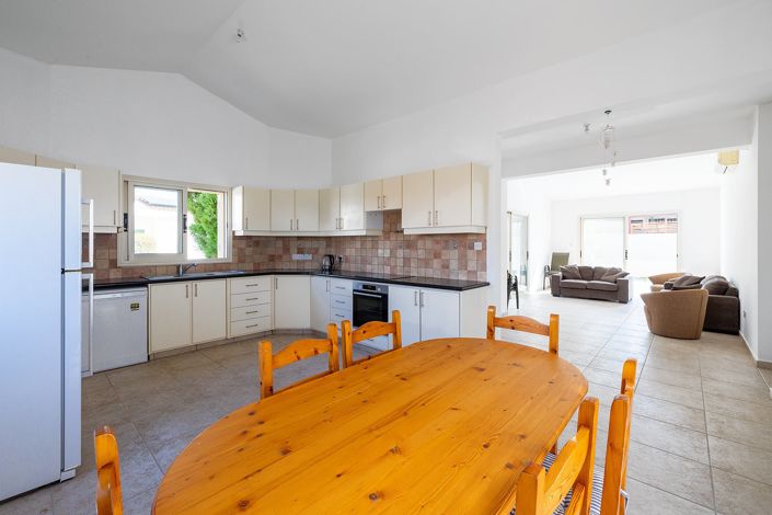 Image No.4-4 Bed House for sale