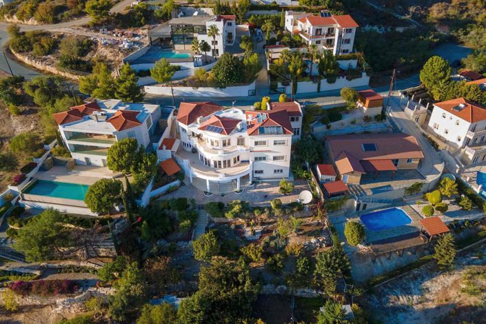 Image No.28-5 Bed Villa for sale