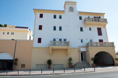 63f35779-d654-4246-bf47-533c70063e97