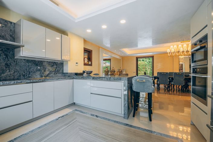 Image No.11-6 Bed Villa for sale