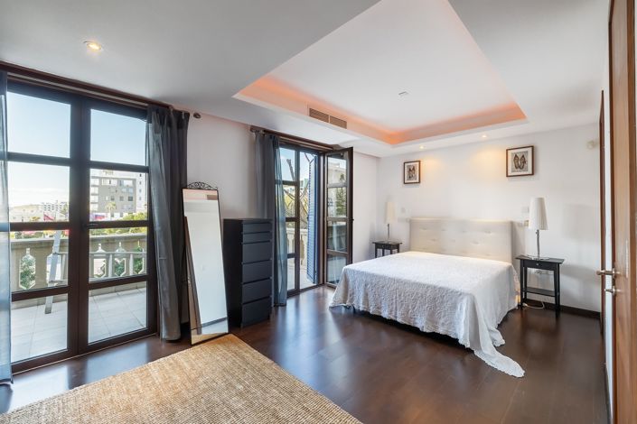 Image No.10-3 Bed Apartment for sale