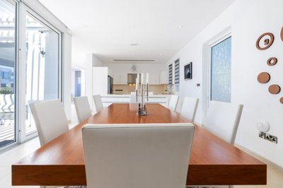 a8bd7c40-2813-4270-b04a-ce41756b2f46