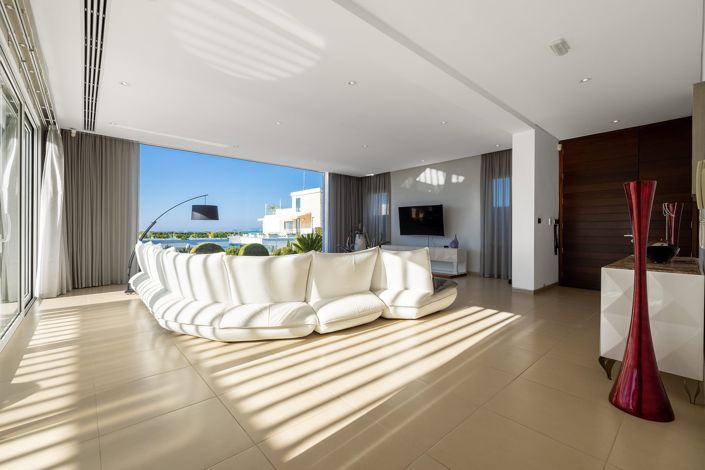 Image No.8-4 Bed Villa for sale