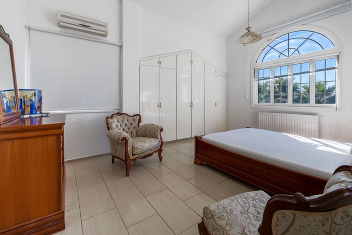 Image No.15-4 Bed Villa for sale