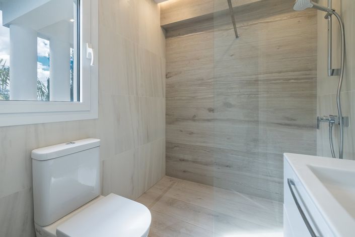 Image No.14-4 Bed House for sale