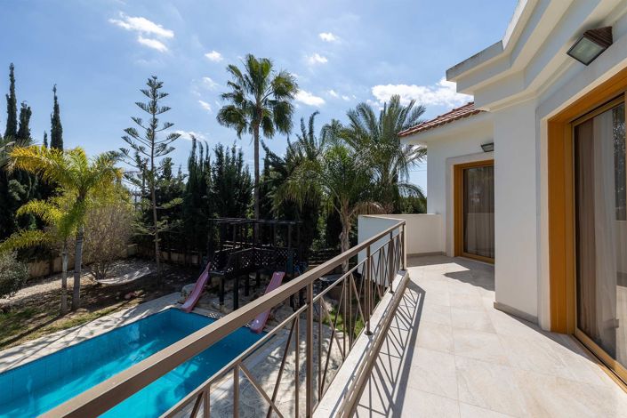 Image No.21-5 Bed House for sale