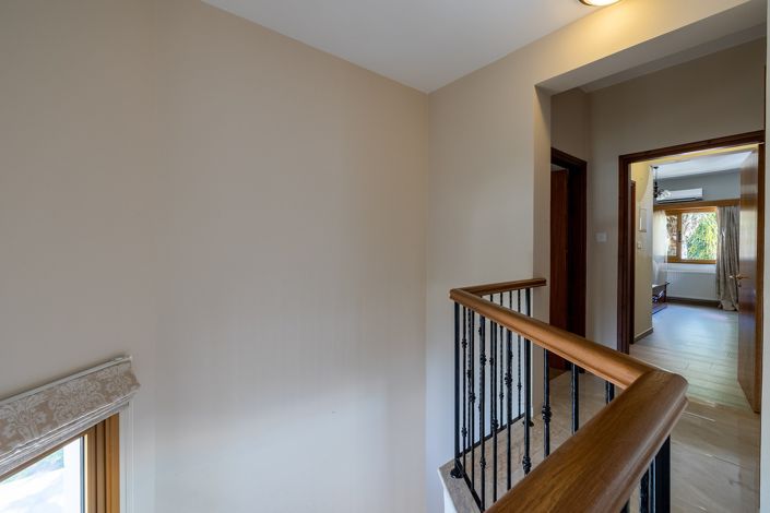 Image No.23-5 Bed House for sale