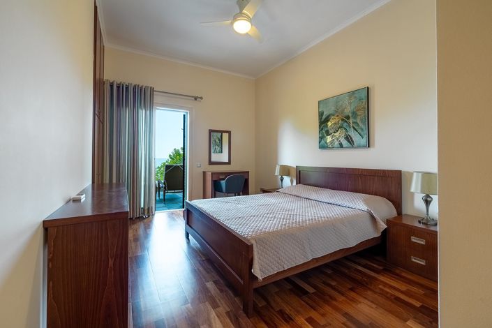 Image No.11-5 Bed House for sale