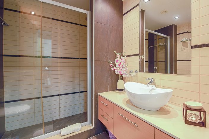 Image No.13-5 Bed House for sale