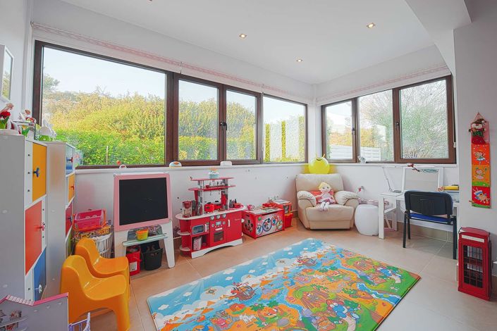 Image No.14-5 Bed House for sale