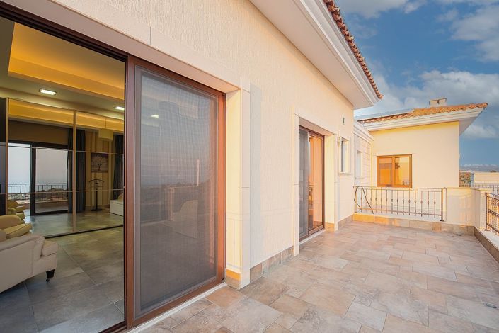 Image No.19-5 Bed House for sale