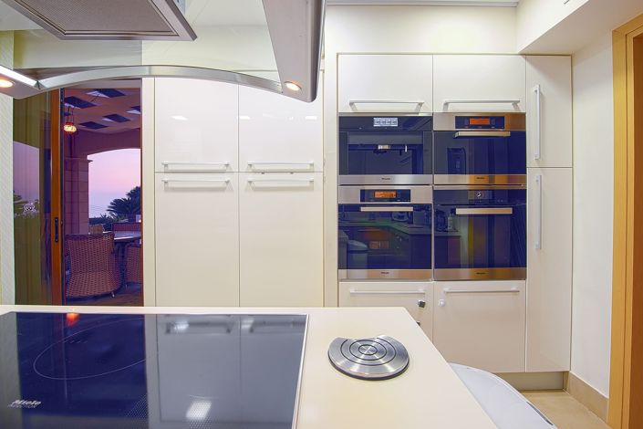 Image No.7-5 Bed House for sale