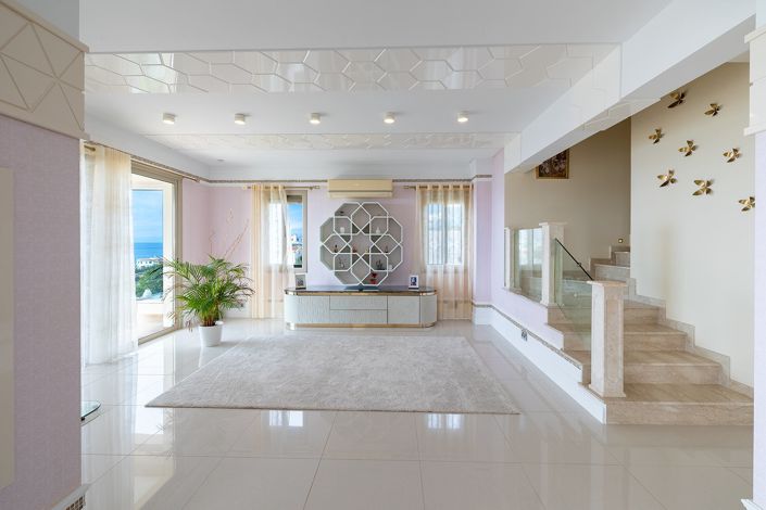 Image No.7-6 Bed Villa for sale