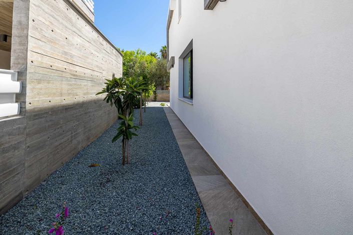 Image No.23-4 Bed House for sale