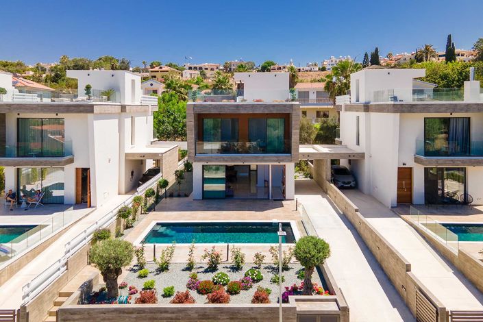 Image No.25-4 Bed House for sale