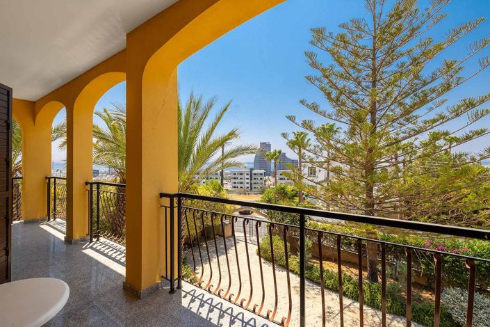 Image No.11-4 Bed House for sale