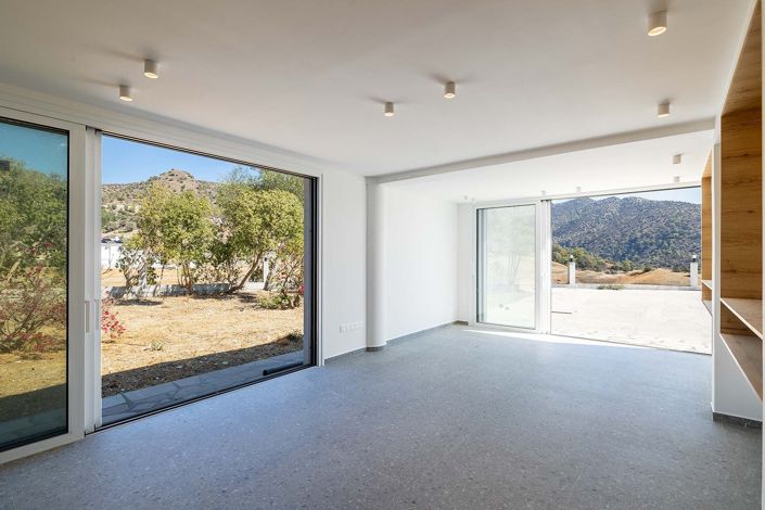 Image No.12-6 Bed House for sale